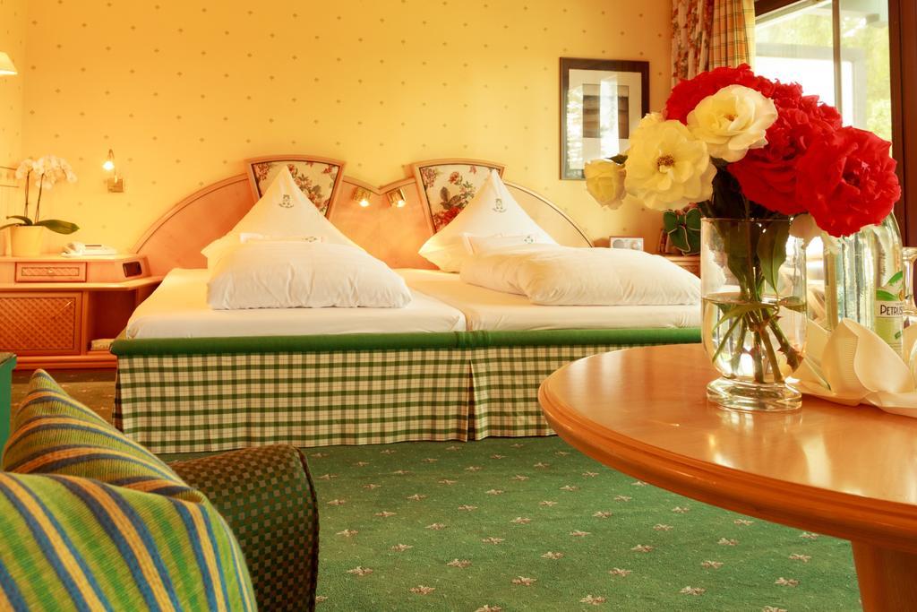 Garden-Hotel Reinhart Prien am Chiemsee Rom bilde