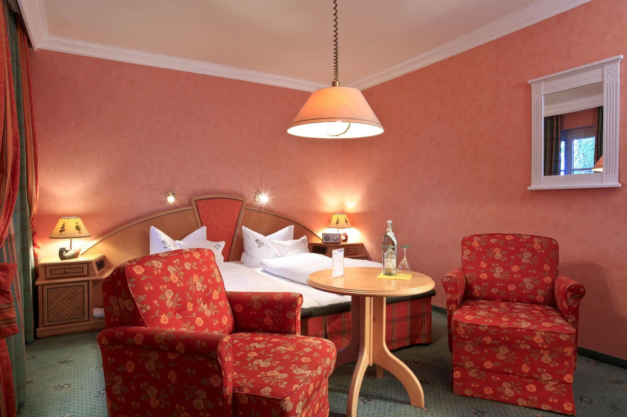 Garden-Hotel Reinhart Prien am Chiemsee Eksteriør bilde