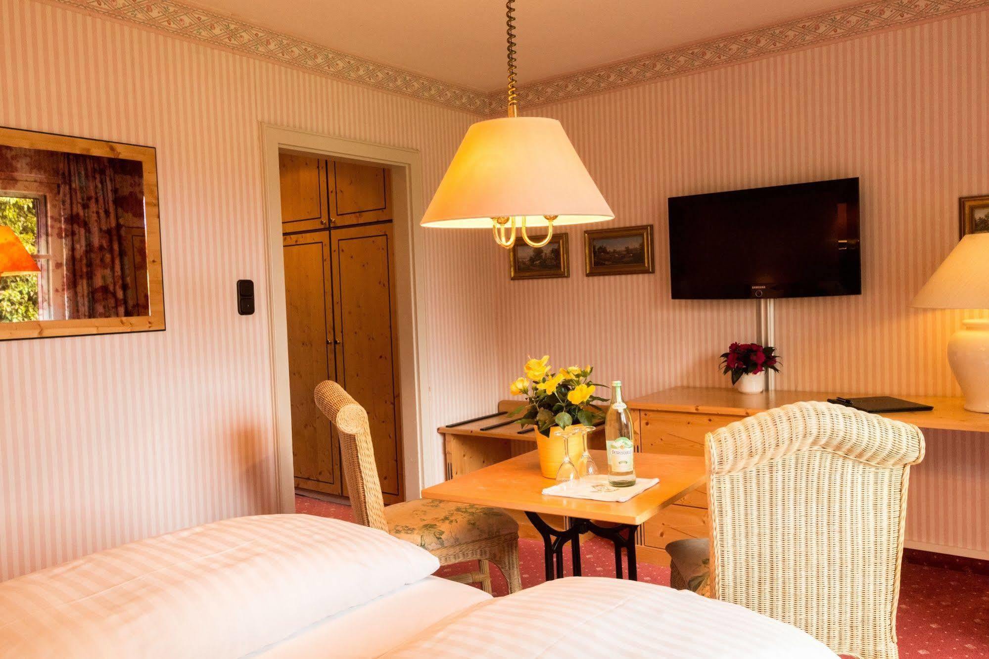 Garden-Hotel Reinhart Prien am Chiemsee Eksteriør bilde